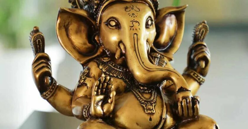 Ganesh Chaturthi Home Décor: Celebrating the Festival with the Majestic Ganesh Idol