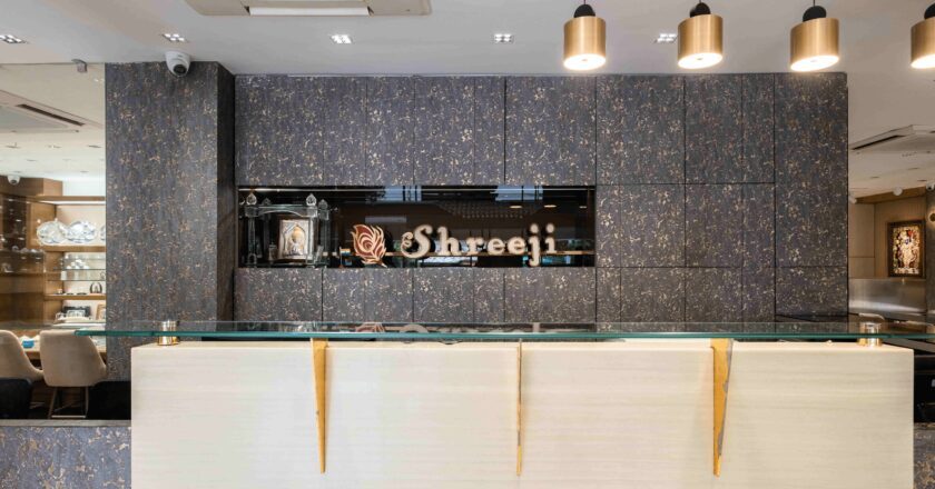 Shreeji Family Jewellers Unveils Timeless Connections and Exquisite Jewelry Since 1999
