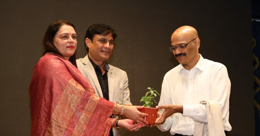 Kamala Ankibai Ghamandiram Gowani Trust Hosts Khadiology Event with Prominent Guests at Jai Hind College