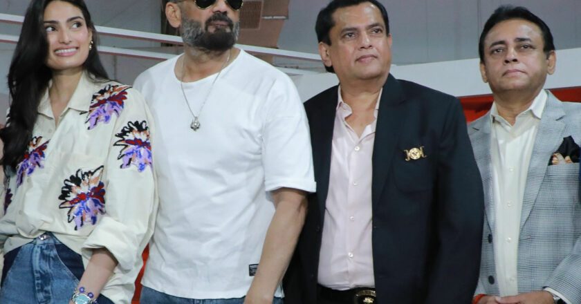 GM Modular Brand Ambassadors, the father daughter duo – Suniel Shetty and Athiya Shetty visited GM Modular stall at Acetech, Mumbai 2023