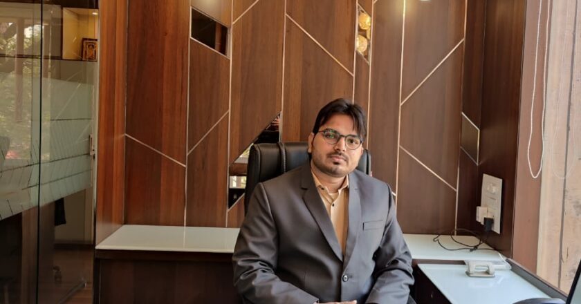 “Meet Mushir Ahmad: The Visionary Founder & Director of KWIKMI”