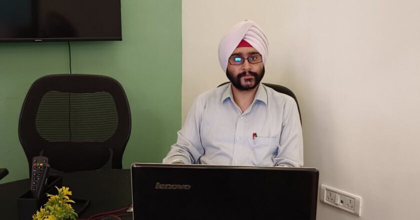 Ahead of Teachers’ Day, author Chet Kamal Parkash honours and pays gratitude to his teachers by going down the memory lane