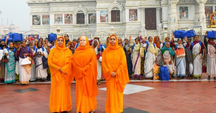Uplifting Lives: 14,000 Impoverished Widows and Holy Men Receive Aid at Prem Mandir and Kirti Mandir