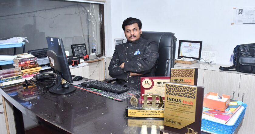 Ronit Kushwaha: Founder of VibeSocial, Revolutionizing Online Reputation Management in India