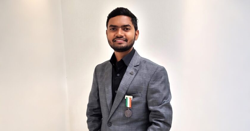 Founder of Abyom SpaceTech and Defence: Jainul Abedin receive Karmaveer Chakra in the field of rocketry
