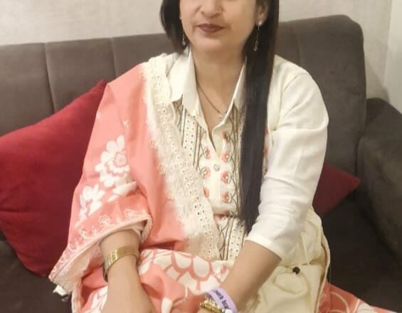 Secrets to Flat Tummy: Poonam Yadav’s Mission to Help Women Get Fit Without Gym or Dieting