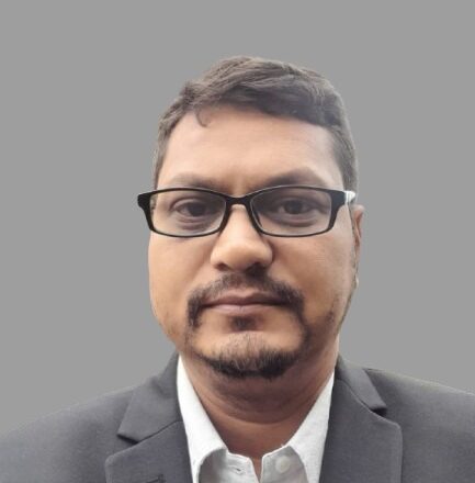 Law, Leadership & Humanity: The Visionary Journey of Adv. Dr. (Hon.) Vinayak Chitlangi