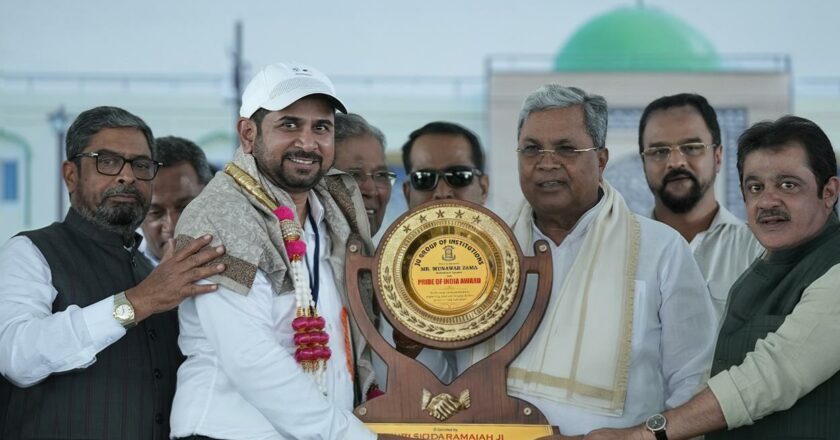 Motivational Speaker Munawar Zama Honoured with ‘Pride of India Award’ by Karnataka Chief Minister Shri Siddaramaiah